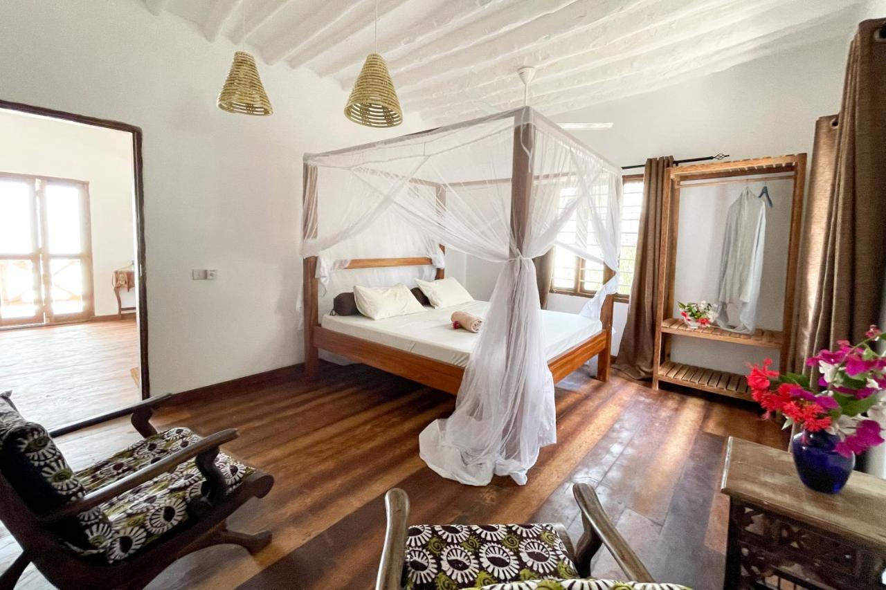 Meliks Hotel จัมเบียนี ภายนอก รูปภาพ