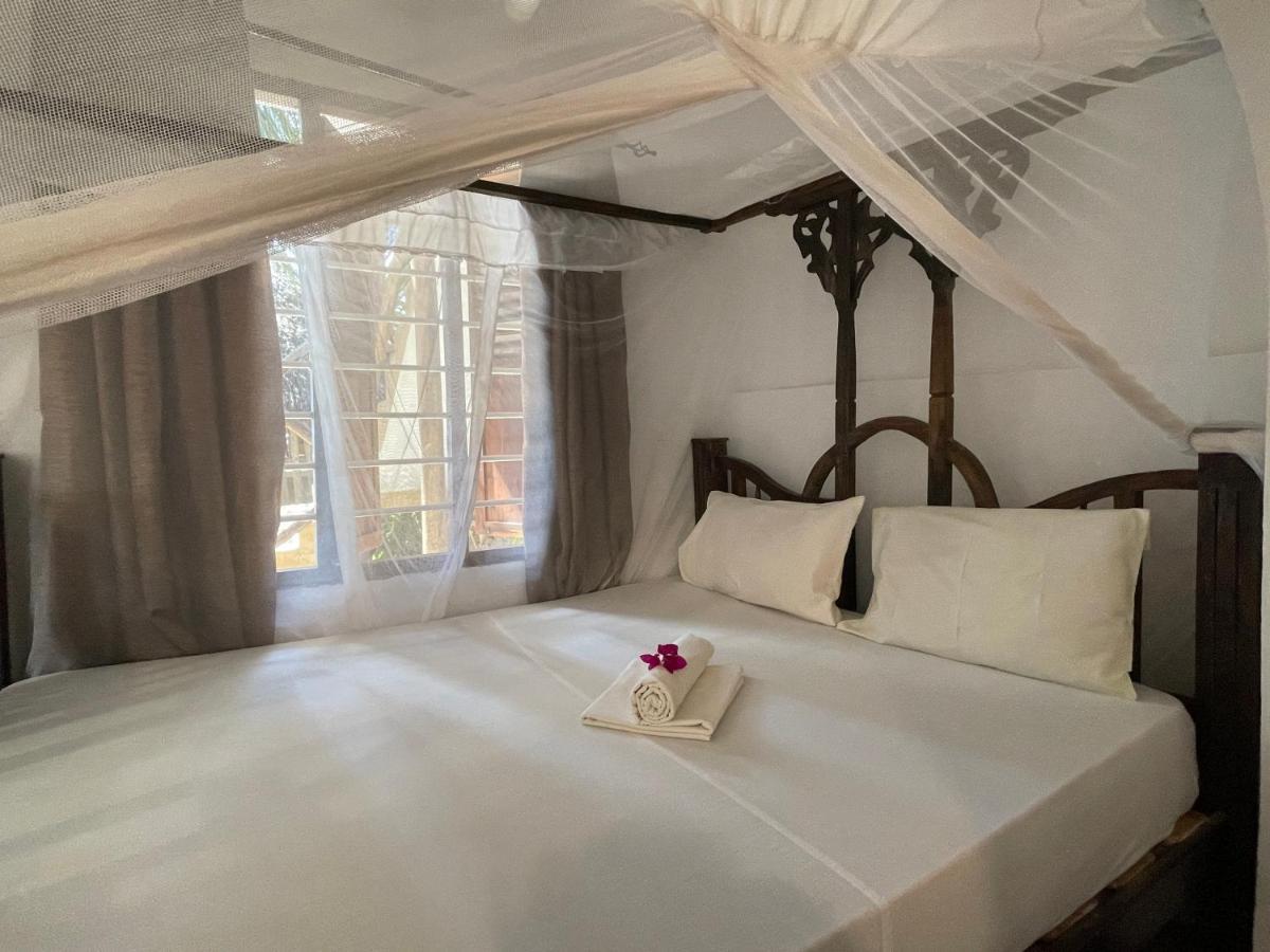Meliks Hotel จัมเบียนี ภายนอก รูปภาพ
