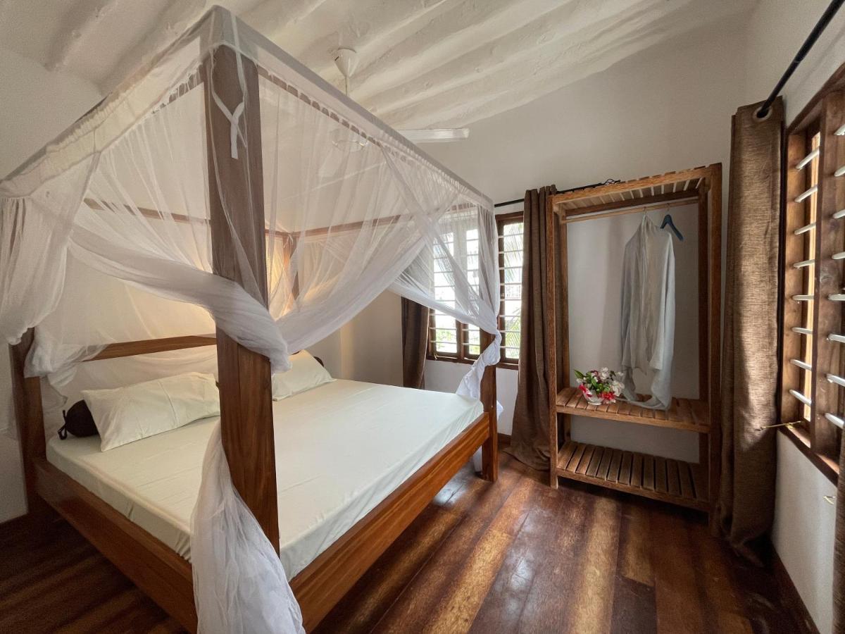 Meliks Hotel จัมเบียนี ภายนอก รูปภาพ