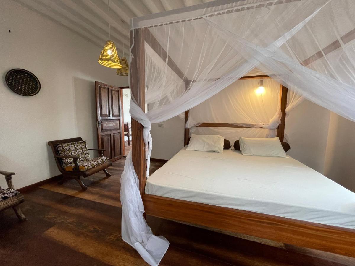 Meliks Hotel จัมเบียนี ภายนอก รูปภาพ