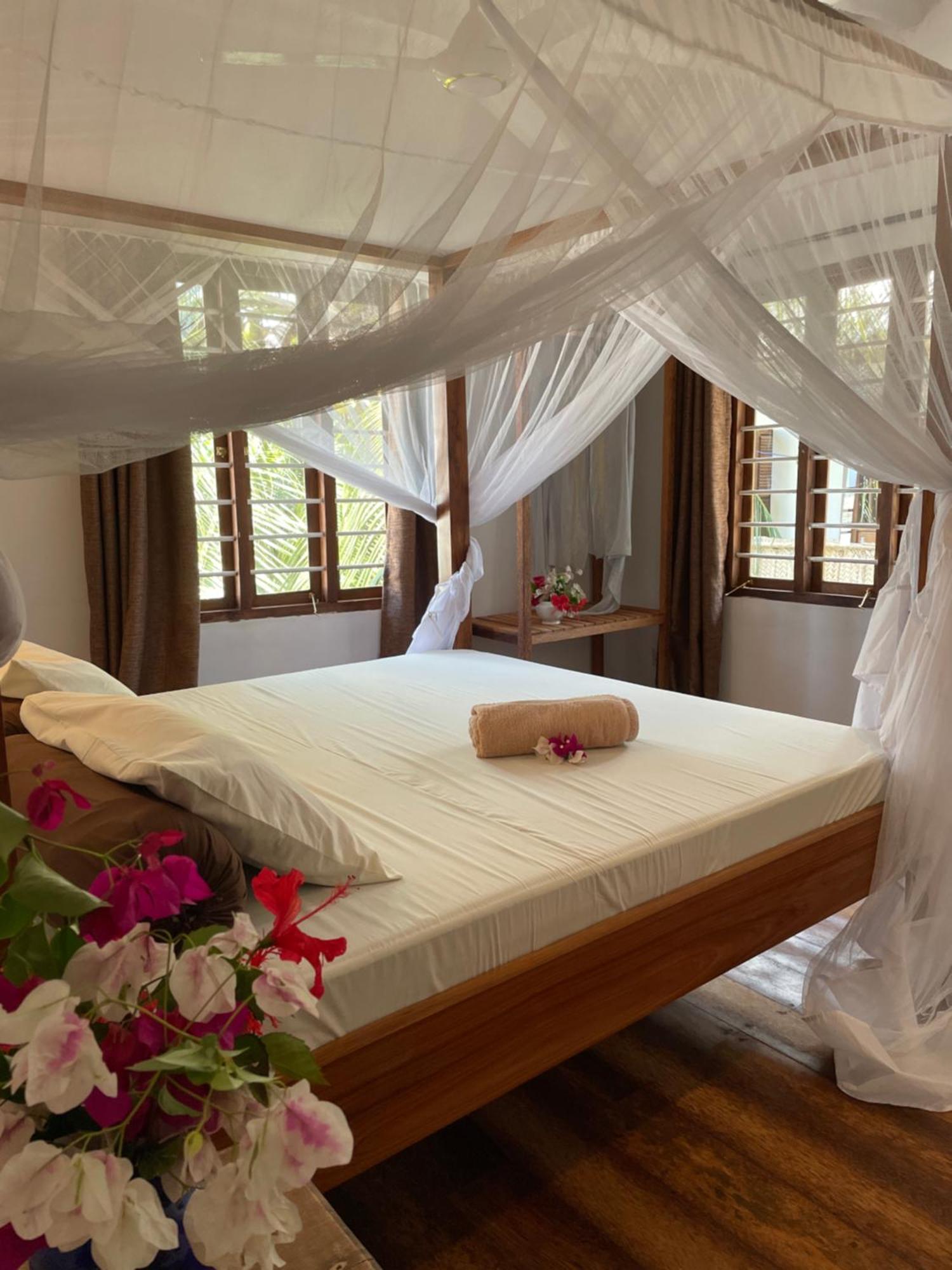 Meliks Hotel จัมเบียนี ภายนอก รูปภาพ